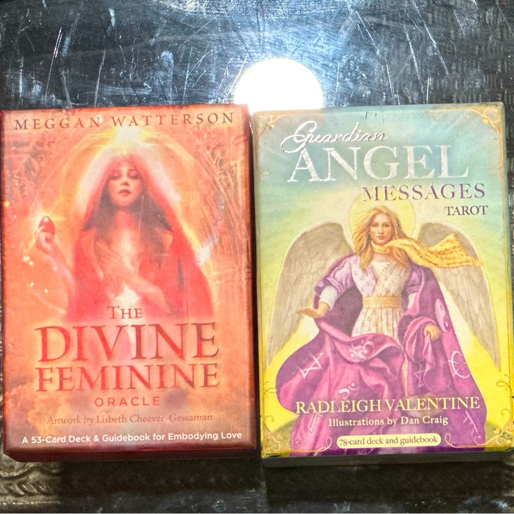 MegganWatterson®️TheDevineFeminine&Raleigh Valentine®️AngelGuardianMessagesTAROT
